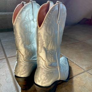 Eight Second Angel Silver Cowgirl Boot 10 EUC